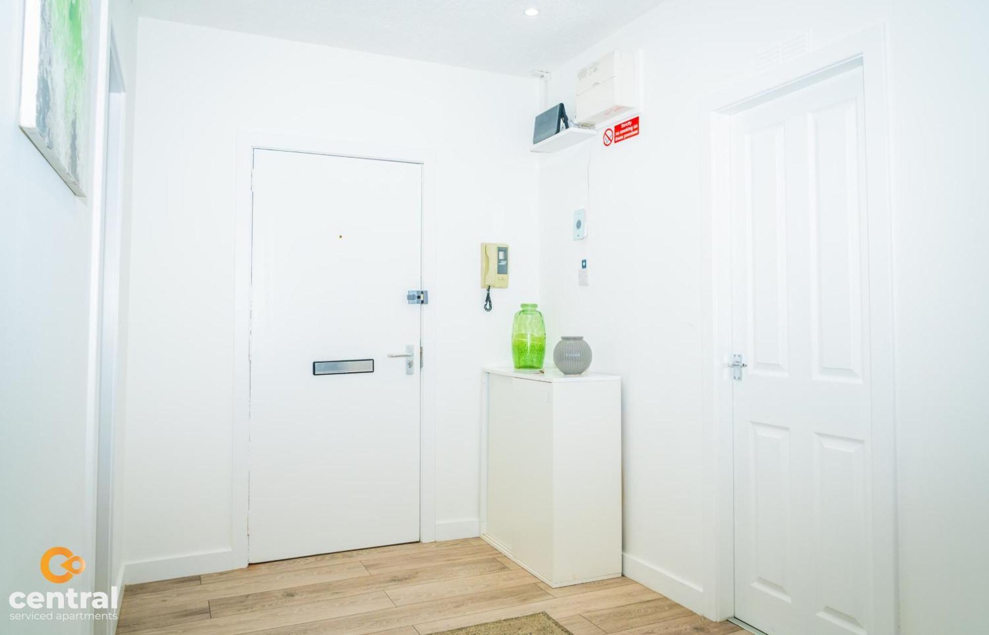Central Serviced Apartments - 2 Bedroom - Walk Away From City Centre & Universities - Sleeps 4 - 3 X Double Beds - Smart Tvs In All Rooms - Short Term Stays Welcome - Walk Away From Train & Bus Station - Preferred Location For Short Stay In Dundee Buitenkant foto